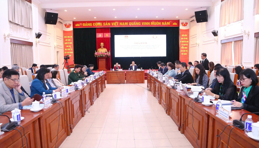 Ảnh của ‘Tam giác giáo dục’ thúc đẩy học sinh, sinh viên phát triển toàn diện